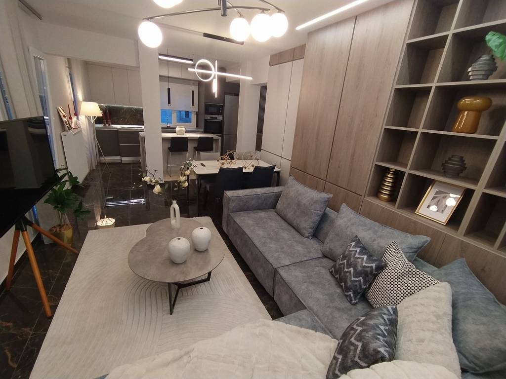 ANYPLACE MESITIKES YPERESIES