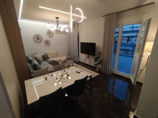 ANYPLACE MESITIKES YPERESIES