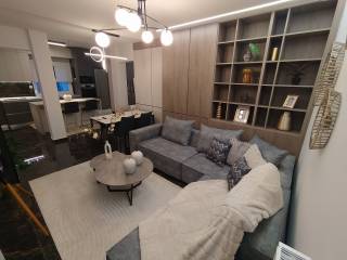 ANYPLACE MESITIKES YPERESIES