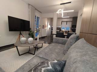 ANYPLACE MESITIKES YPERESIES