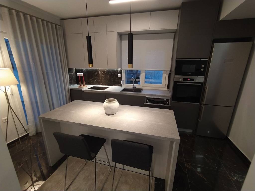 ANYPLACE MESITIKES YPERESIES