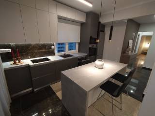 ANYPLACE MESITIKES YPERESIES