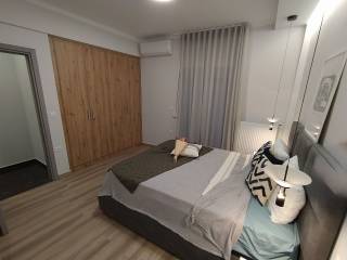 ANYPLACE MESITIKES YPERESIES