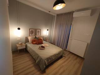 ANYPLACE MESITIKES YPERESIES