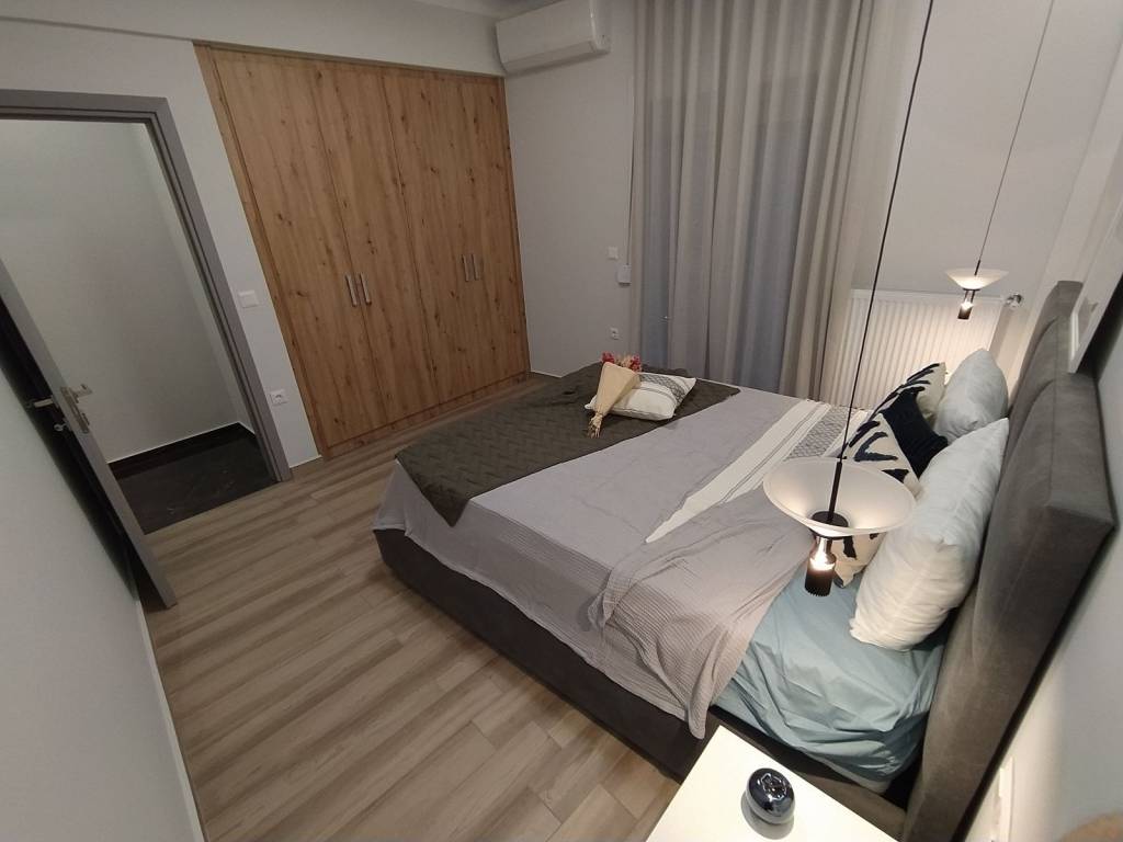 ANYPLACE MESITIKES YPERESIES