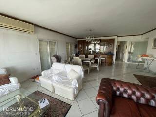 Forumland Real Estate, Σαλόνι με τζάκι