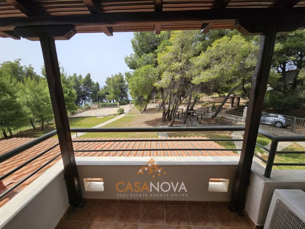 front balcony with sea view