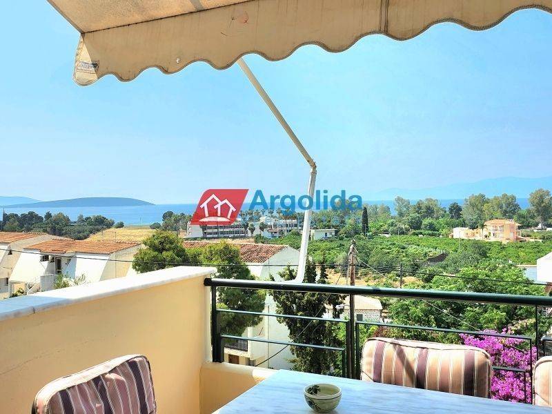 Θέα από μπαλκόνι