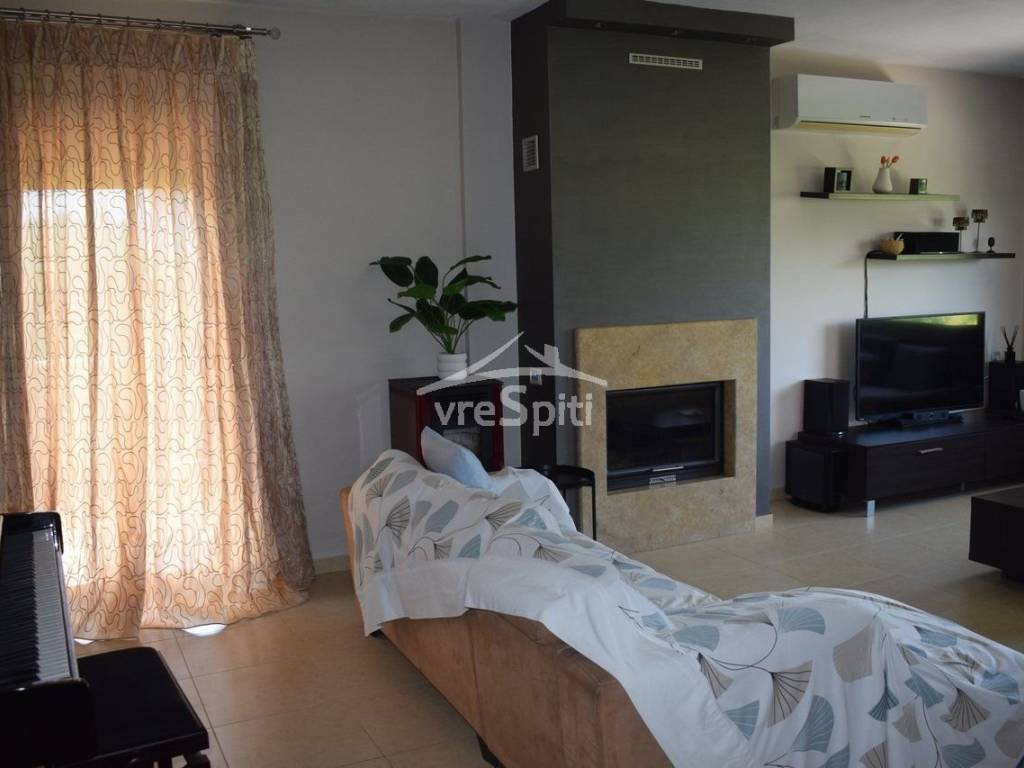 ΣΑΛΟΝΙ - ΚΑΘΙΣΤΙΚΟ