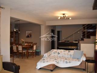 ΣΑΛΟΝΙ - ΚΑΘΙΣΤΙΚΟ