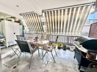 Θέα από μπαλκόνι