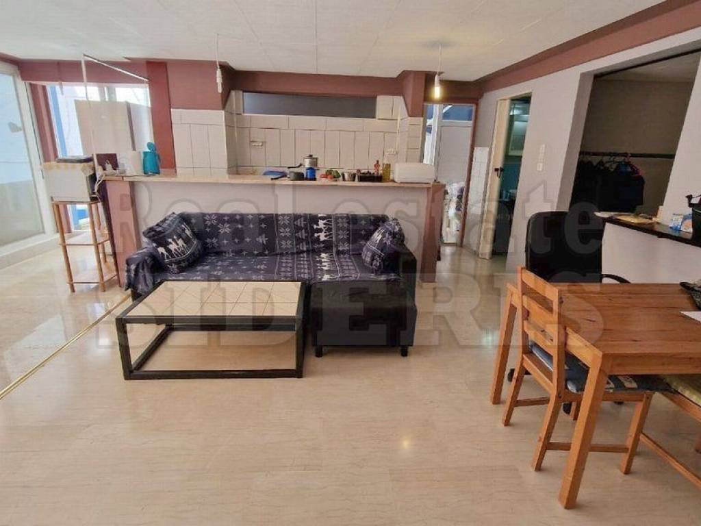 ΣΑΛΟΝΙ ΚΟΥΖΙΝΑ