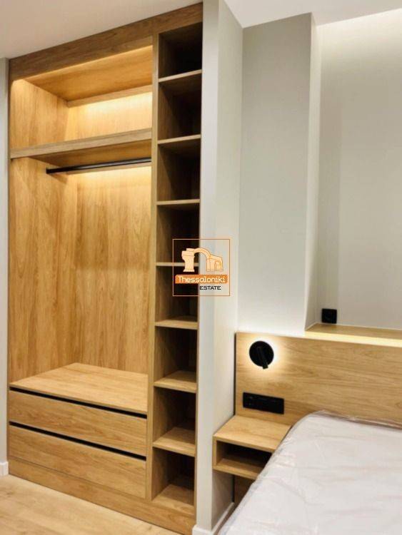 Λευκός Πύργος, Στούντιο, 25 τ.μ.