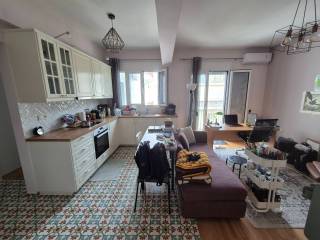 ΣΑΛΟΝΙ-ΚΟΥΖΙΝΑ