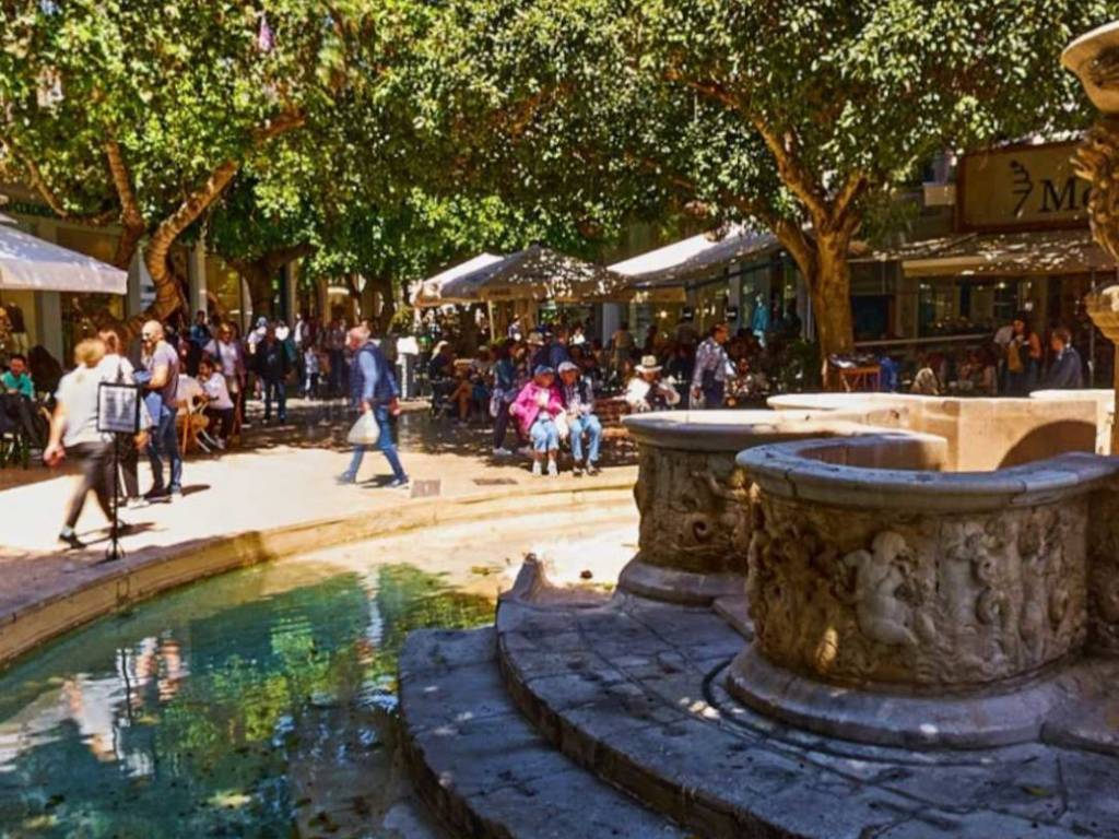 Εσωτερικοι χώροι