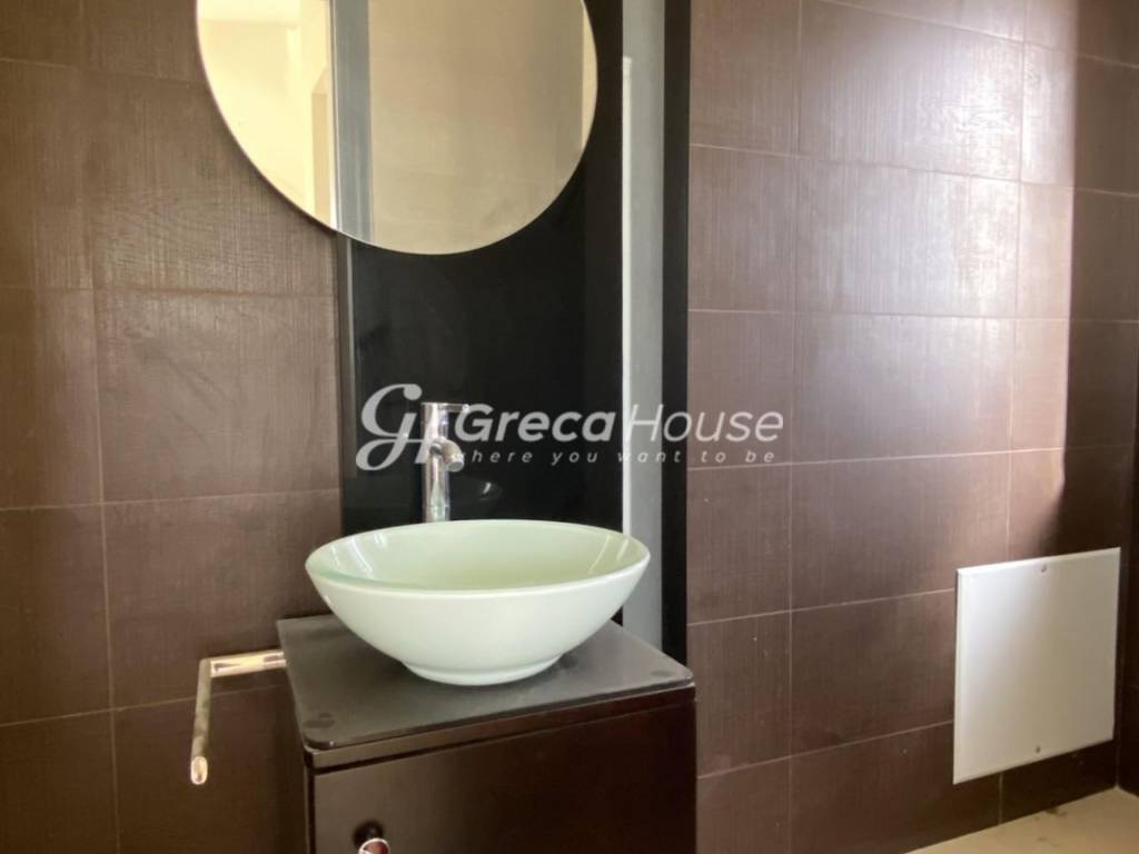 Πωλείται Υπερπολυτελής Μεζονέτα με Roof Garden Πόρτο Ράφτη