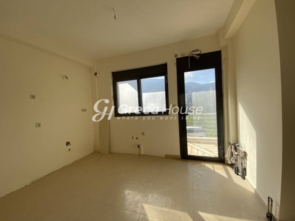 Πωλείται Υπερπολυτελής Μεζονέτα με Roof Garden Πόρτο Ράφτη