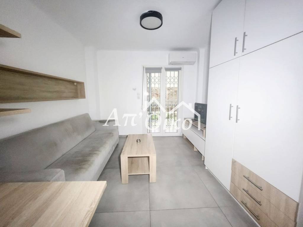 Σαλοκουζίνα