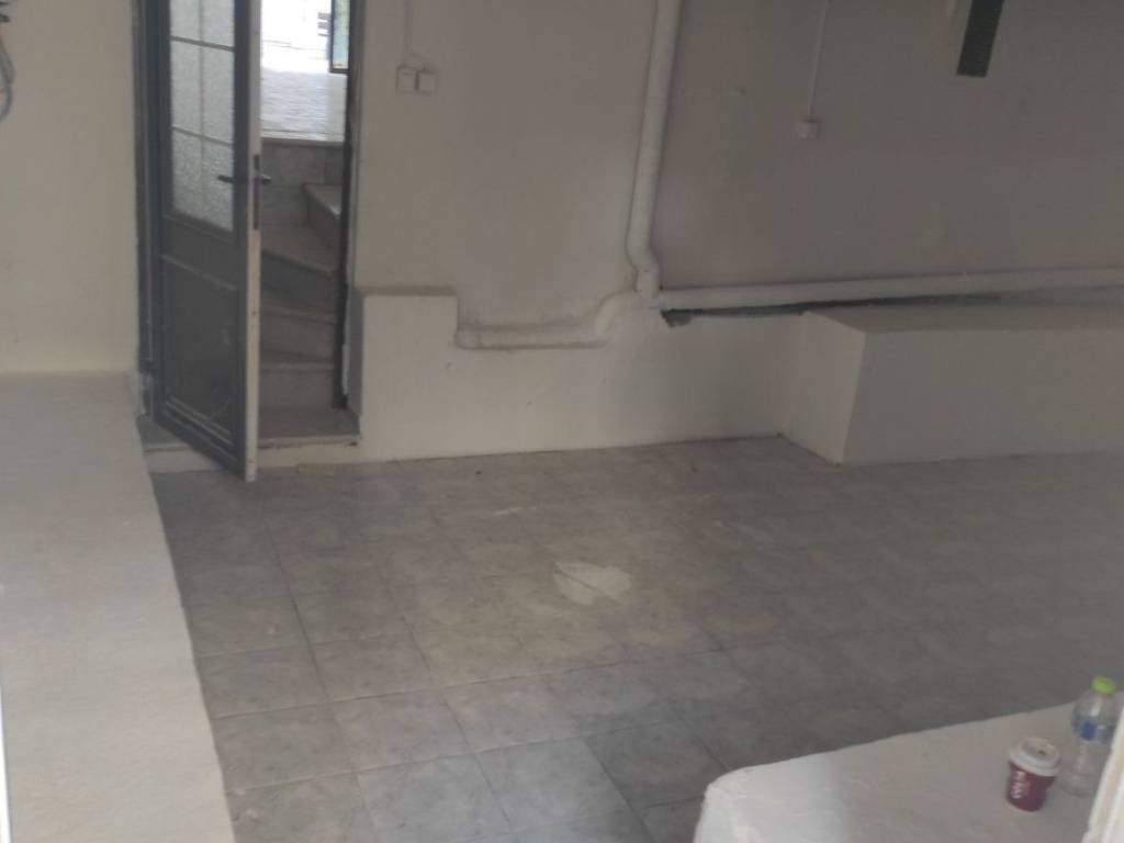 υπόγεια αποθήκη