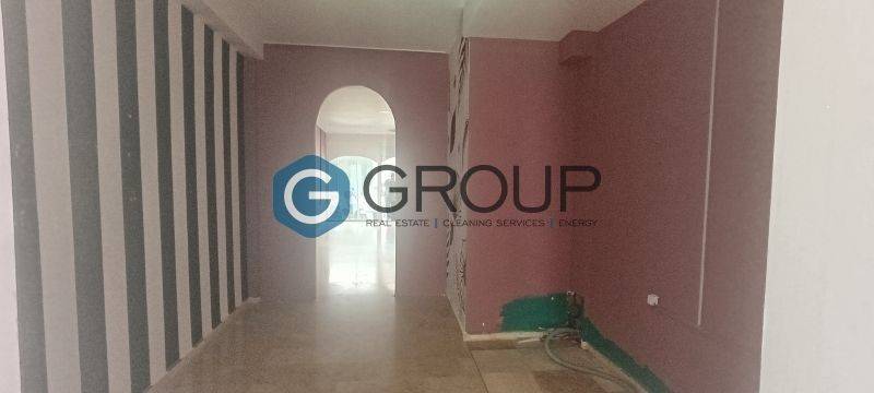 Τρεις χώροι