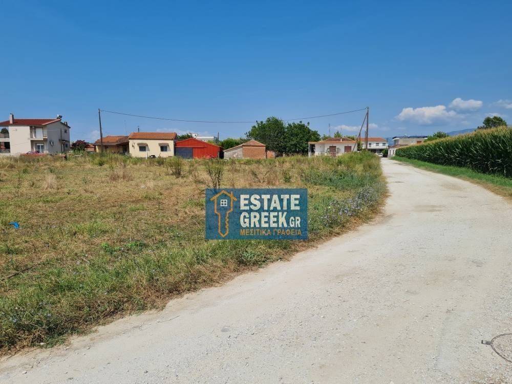 ★ Κτίζει 3055 τ.μ. ★ Βρίσκεται σε 3 δρόμους ★ Σε κεντρικό σημείο ★