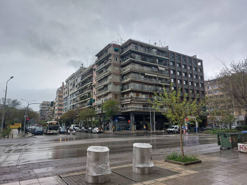 E perioche sten opoia brisketai to diamerisma