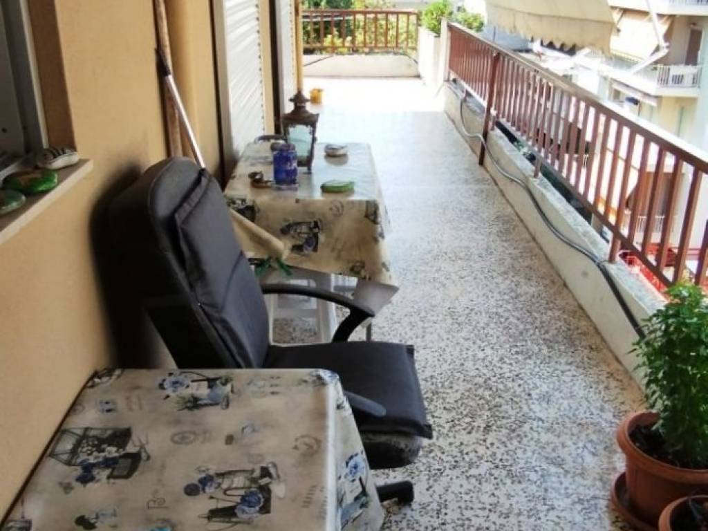 Η μία πλευρά της βεράντας