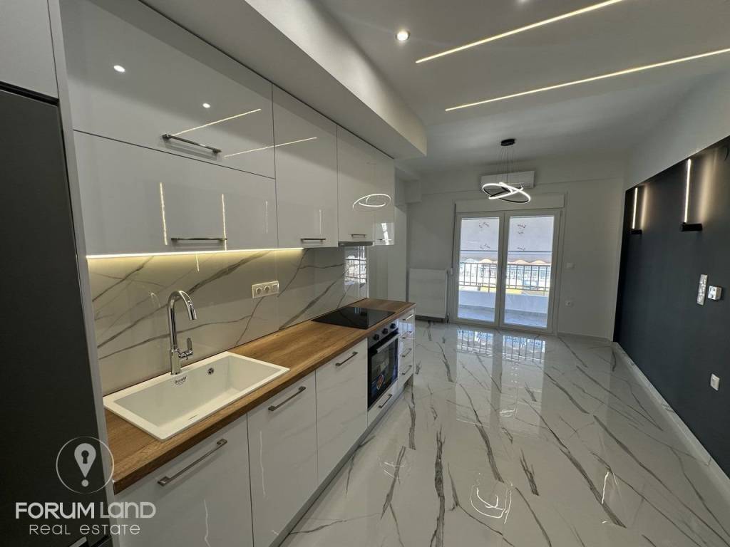 Forumland Real Estate, Σαλοκουζίνα