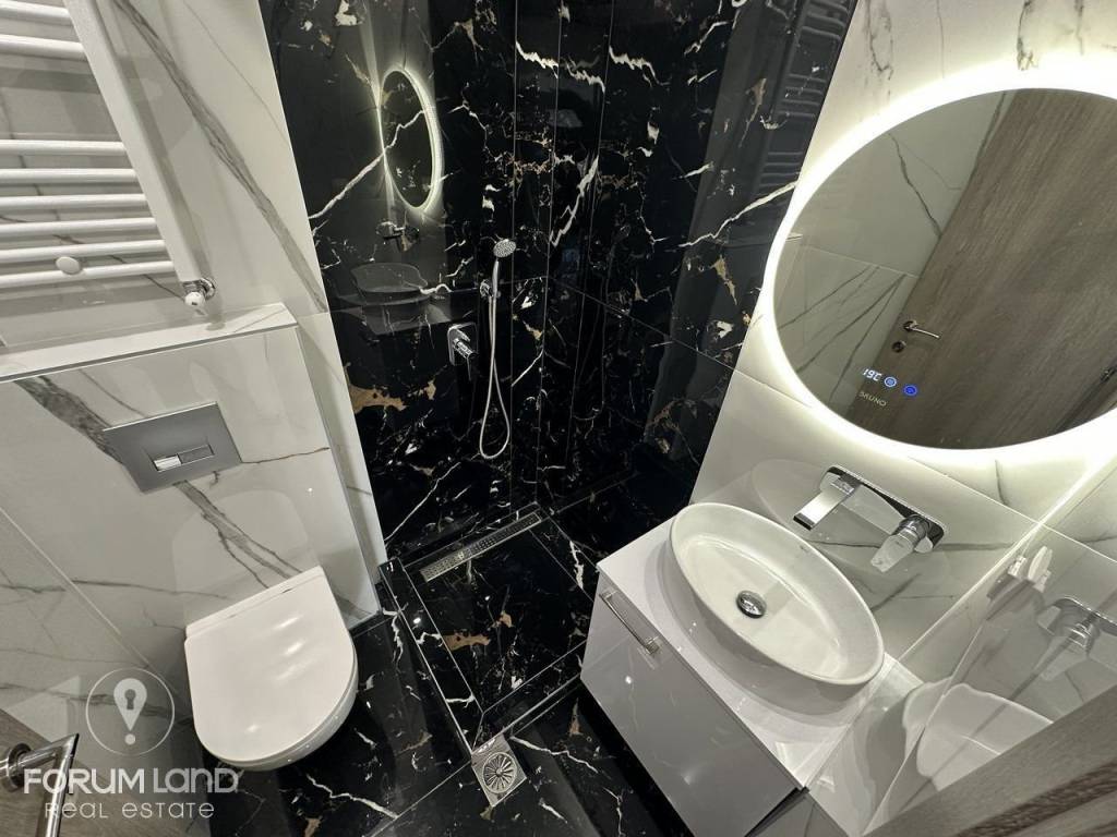 Forumland Real Estate, Mpanio