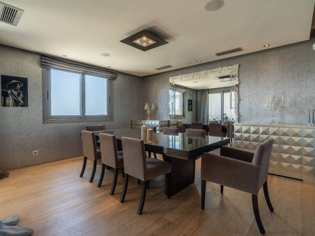 E trapezaria toy 1oy orophoy