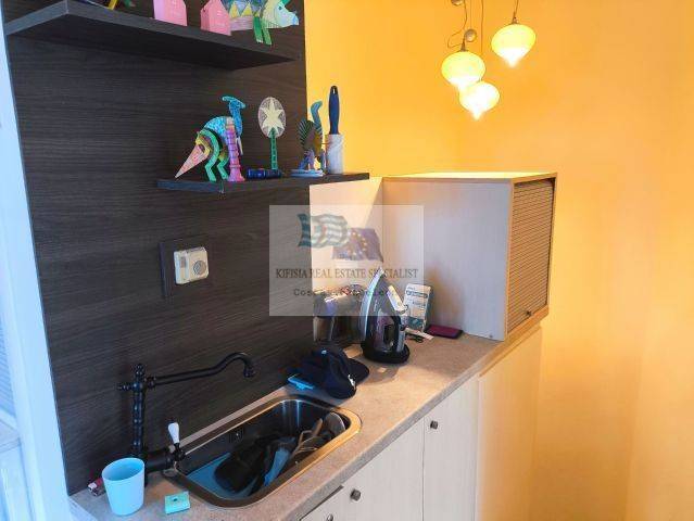 1ST FLOOR KITCHENETTE