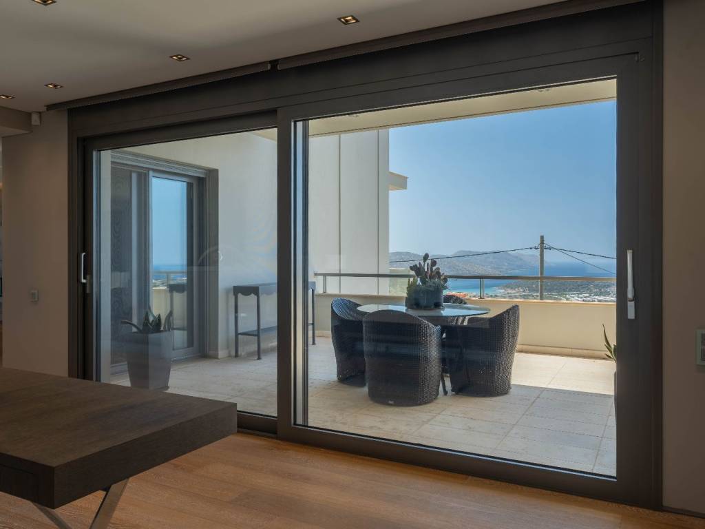 E beranta toy grapheioy ston 1o oropho