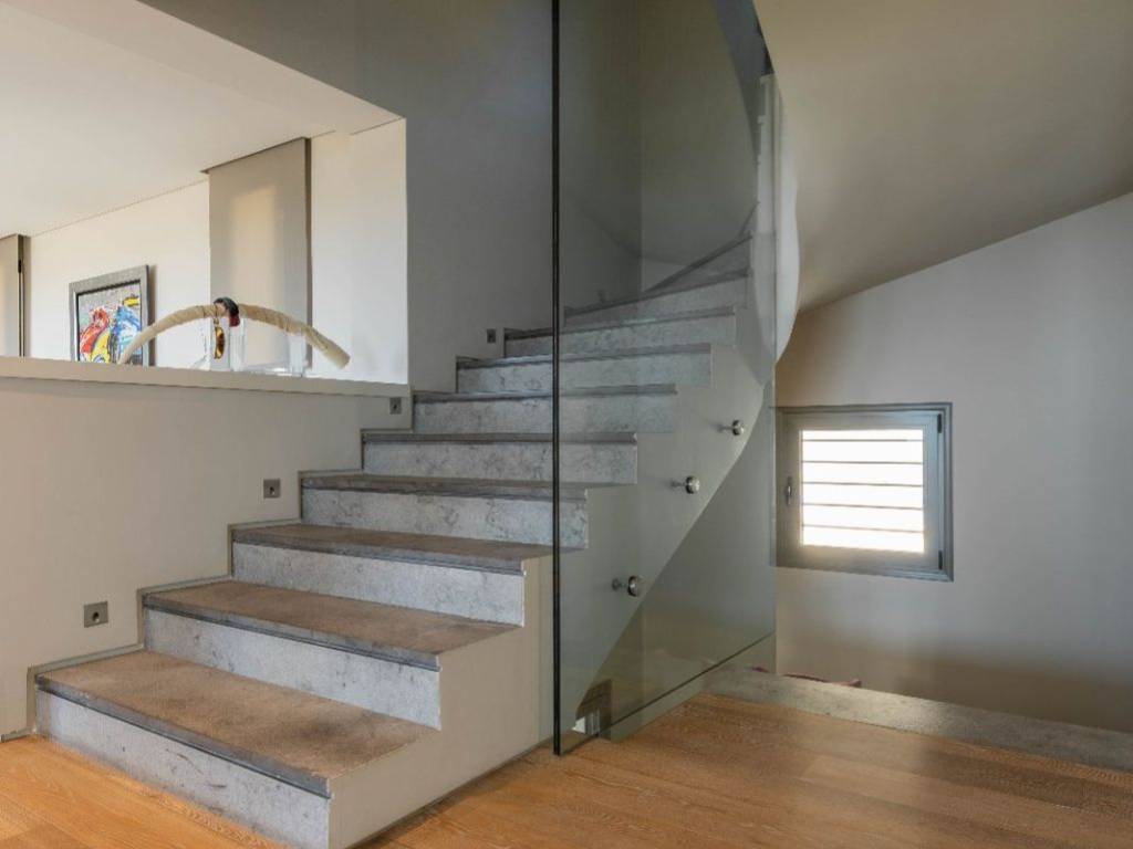 H lite, monterna skala