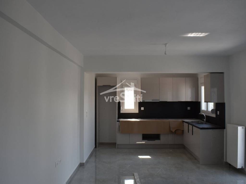 ΚΟΥΖΙΝΑ - ΣΑΛΟΝΙ