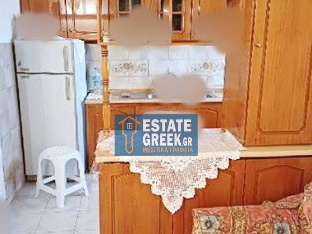 ★ Στο κέντρο του χωριού ★ Οικόπεδο 600 τ.μ. ★ Πρόκειται για 2 κατοικίες ★