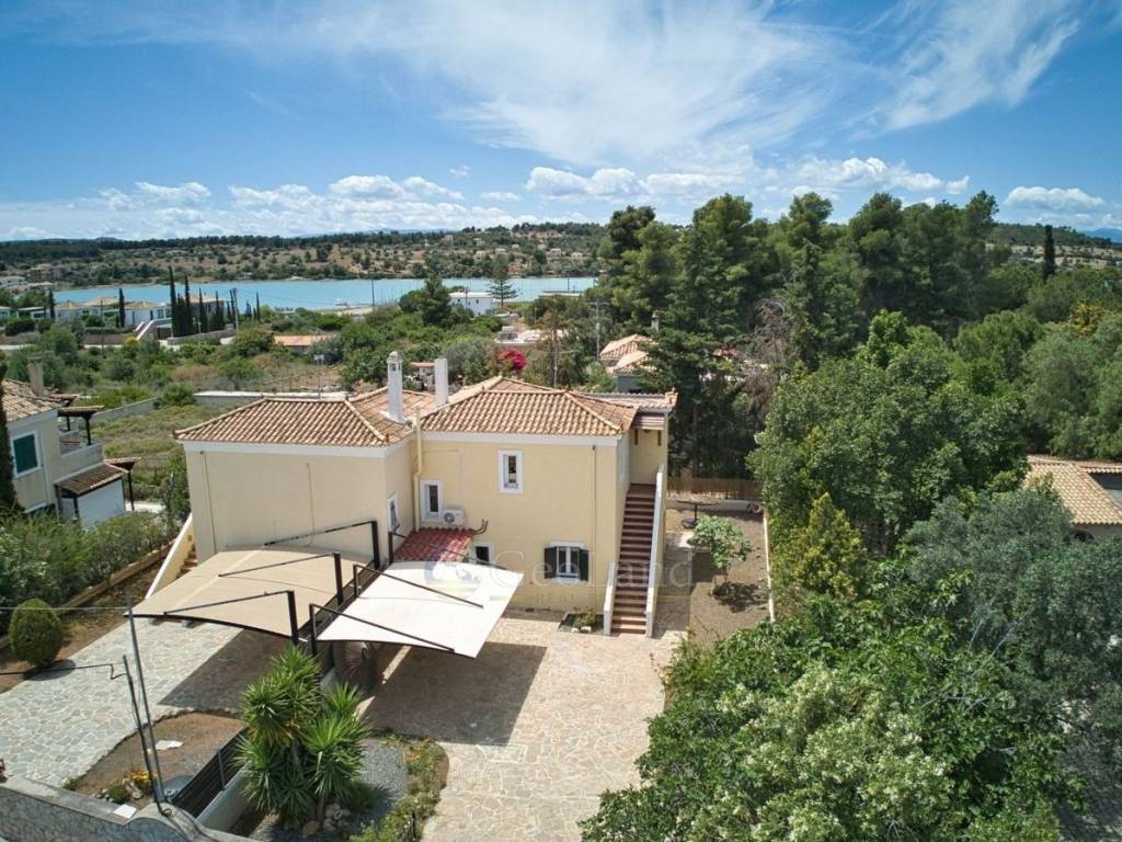 Θέα από μπαλκόνι