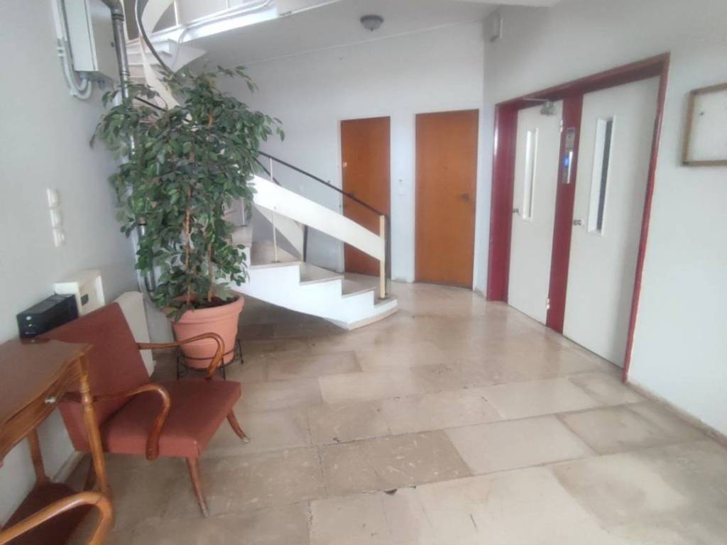 EISODOS POLYKATOIKIAS