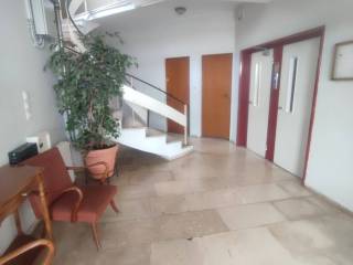 EISODOS POLYKATOIKIAS