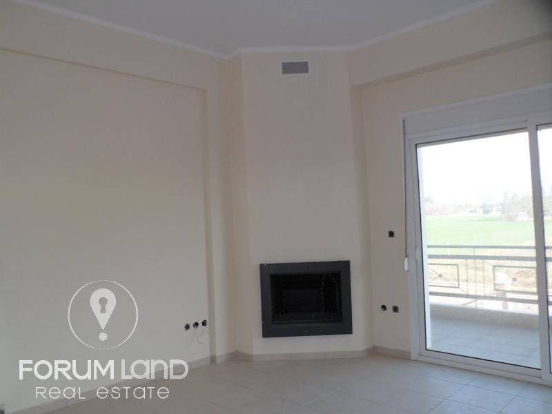 Forumland Real Estate, Σαλόνι με τζάκι