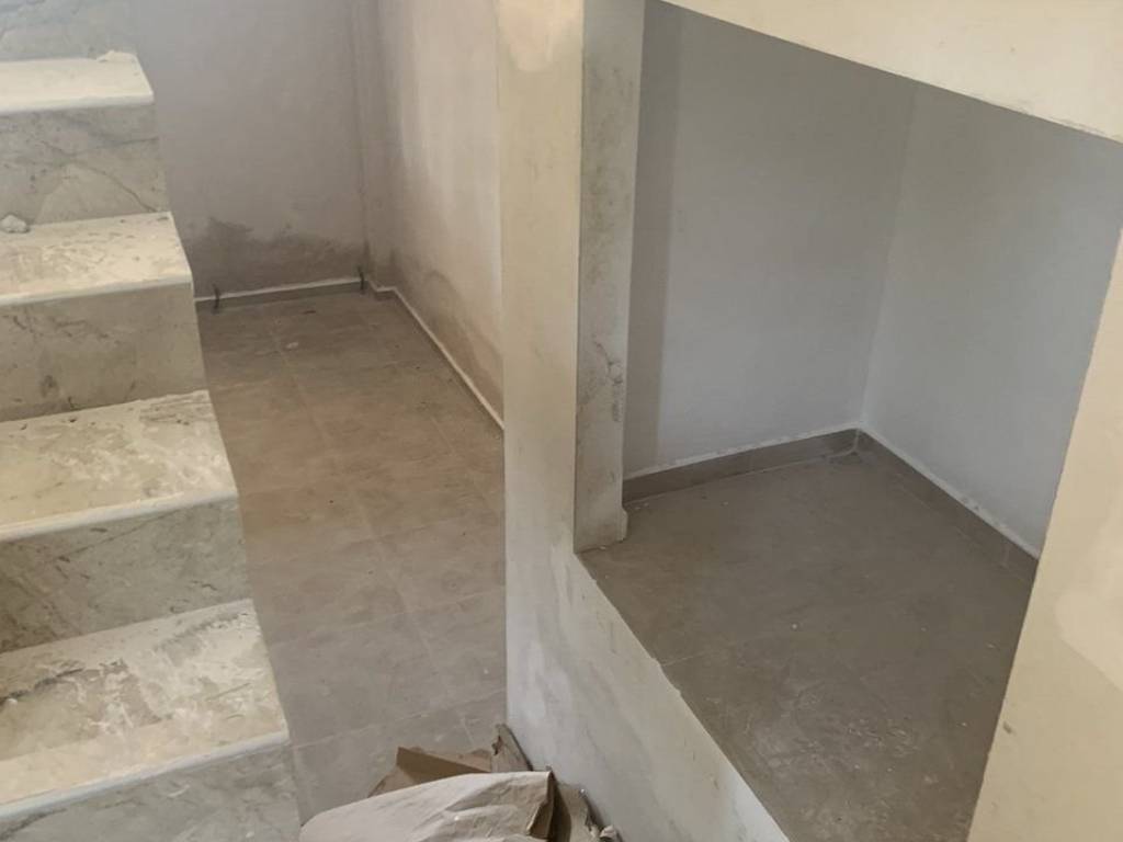 Forumland Real Estate, Εσωτερικές Σκάλες