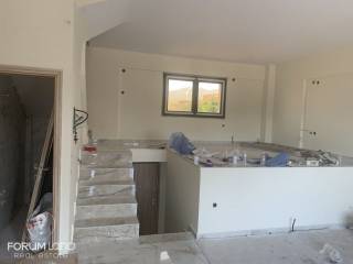 Forumland Real Estate, Σαλόνι