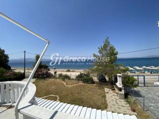 Παραθαλάσσια βίλα προς πώληση Έυβοια