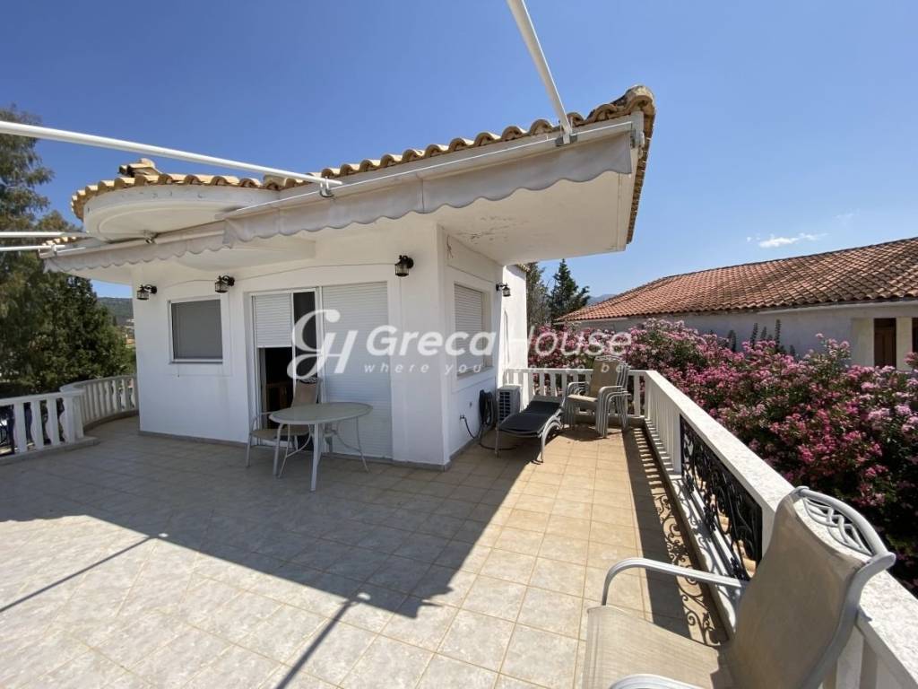 Παραθαλάσσια βίλα προς πώληση Έυβοια