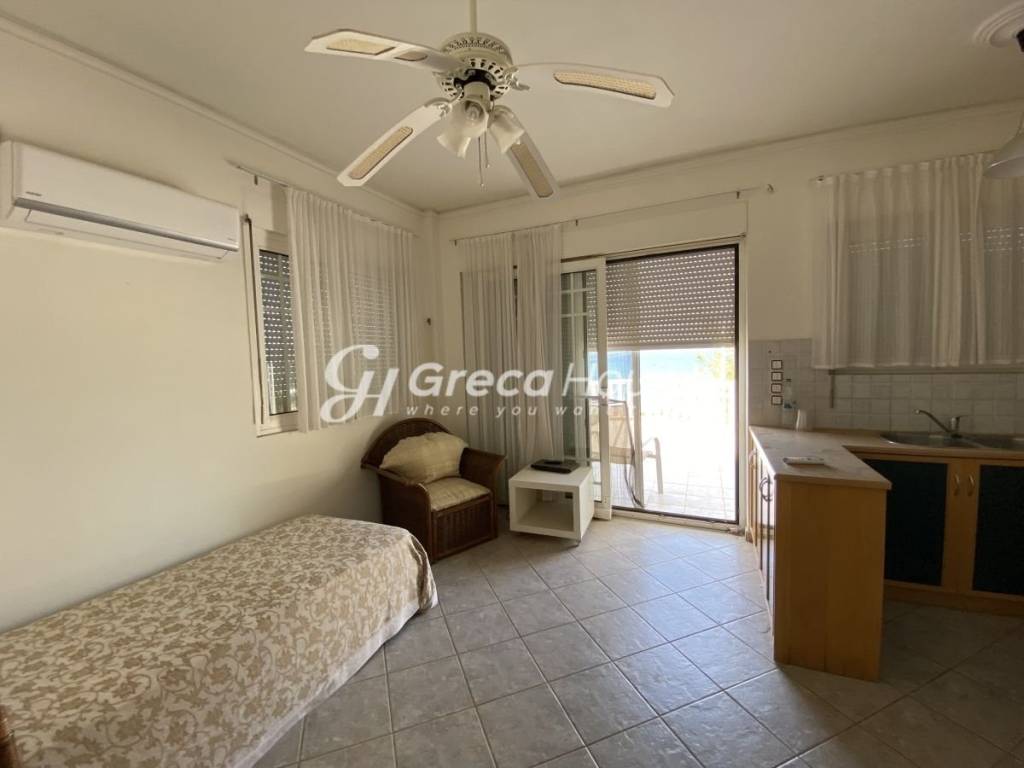 Παραθαλάσσια βίλα προς πώληση Έυβοια