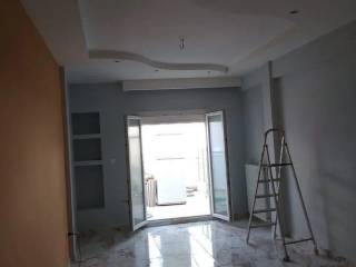 Forumland Real Estate, Σαλόνι