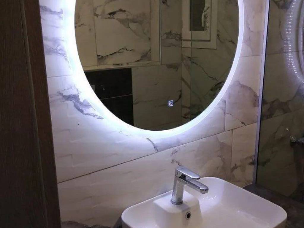 Forumland Real Estate, Μπάνιο νιπτήρας