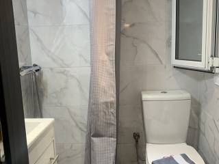 Forumland Real Estate, Μπάνιο