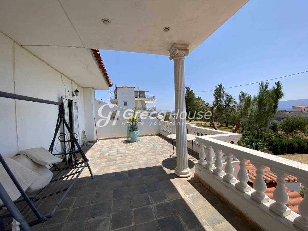 Βίλα προς πώληση στην Έυβοια με ανεμπόδιστη θέα θάλασσα