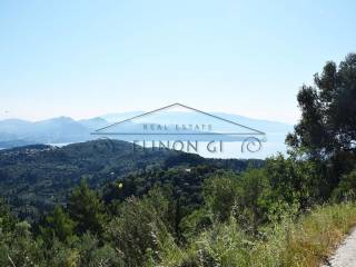 Η θέα από το αγροτεμάχιο