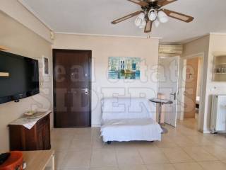 ΕΙΣΟΔΟΣ ΜΕ ΠΟΡΤΑ ΑΣΦΑΛΕΙΑΣ